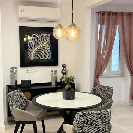 Apartman April 18 *
